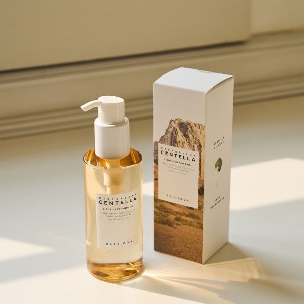 SKIN1004 MADAGASCAR CENTELLA LIGHT CLEANSING OIL / Huile démaquillante légère