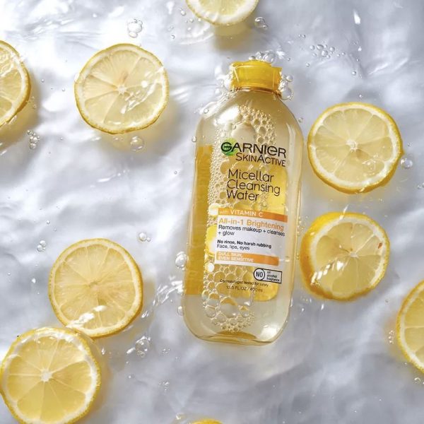 GARNIER SOLUTION MICELLAIRE À LA VITAMINE C :  Nettoyage et Éclat Facial
