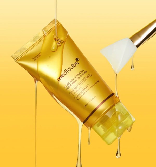 MEDICUBE MASQUE DE NUIT AU CURCUMA ET A L’ACIDE KOJIQUE